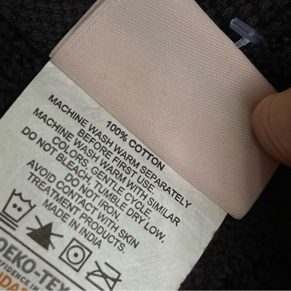 Kate Spade New York Black Bath Towel Set of 2 NWT - Picture 4 of 8